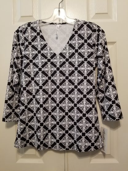 V Neck Top: GeoBlack