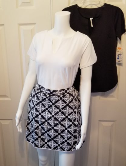 Sleeveless Key Hole Top: Black - Image 4